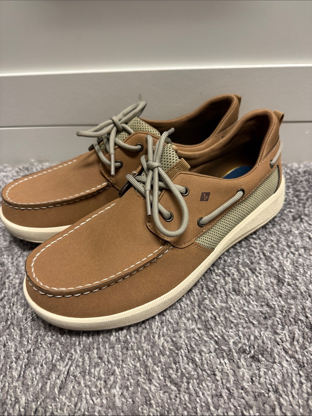 NWOB Men’s Sperry Boat Shoes, Plushwave, Size 7